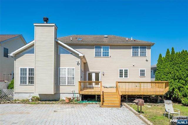 25 Park Place, Little Falls, NJ 07424
