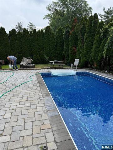 25 Park Place, Little Falls, NJ 07424