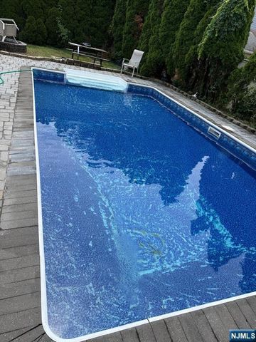 25 Park Place, Little Falls, NJ 07424