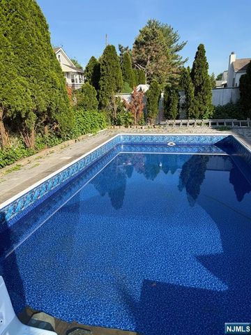 25 Park Place, Little Falls, NJ 07424