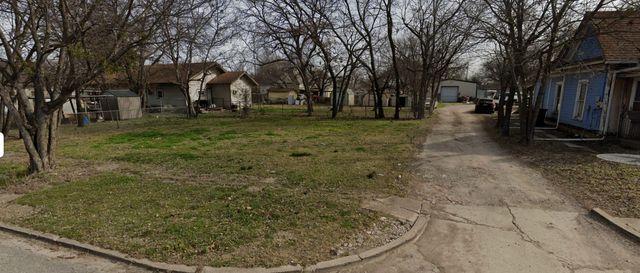 407 S Vaden Street, Sherman, TX 75090