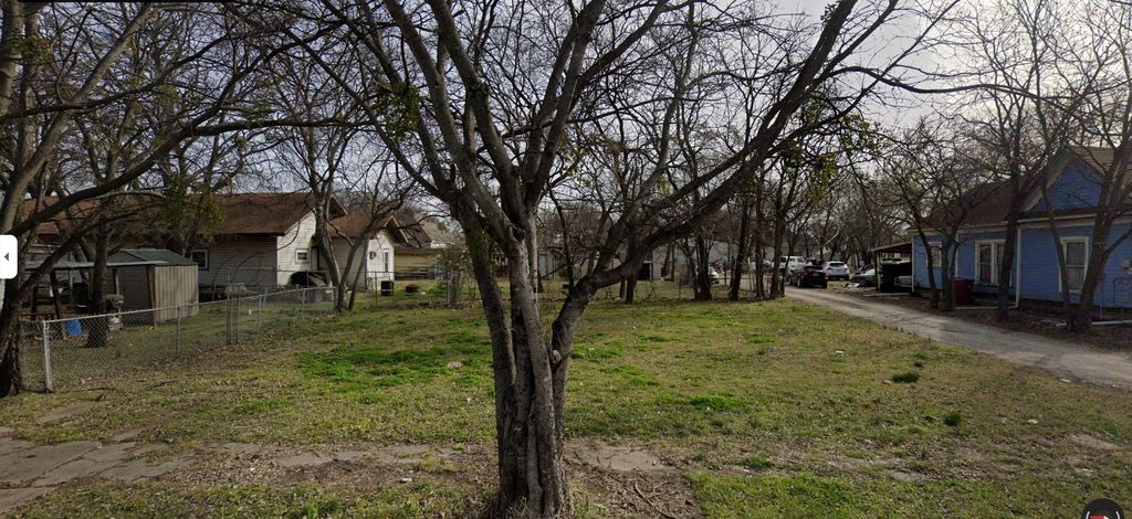 407 S Vaden Street, Sherman, TX 75090