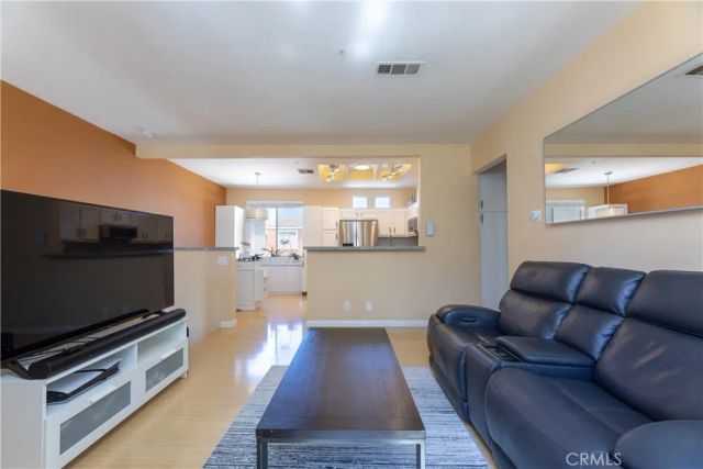 112 Santa Barbara Court, Lake Forest, CA 92610