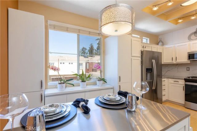112 Santa Barbara Court, Lake Forest, CA 92610