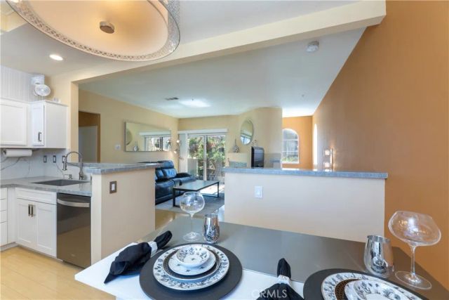 112 Santa Barbara Court, Lake Forest, CA 92610