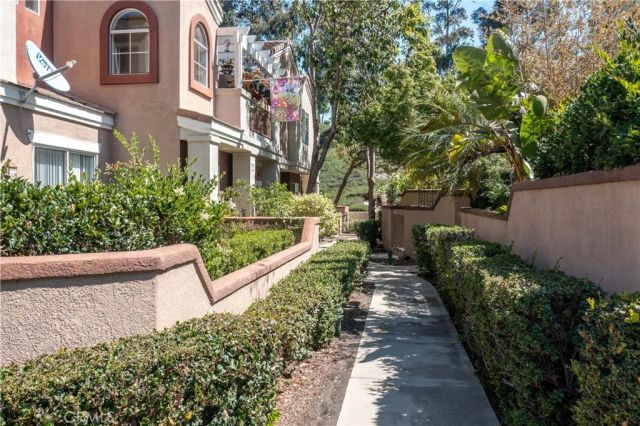 112 Santa Barbara Court, Lake Forest, CA 92610