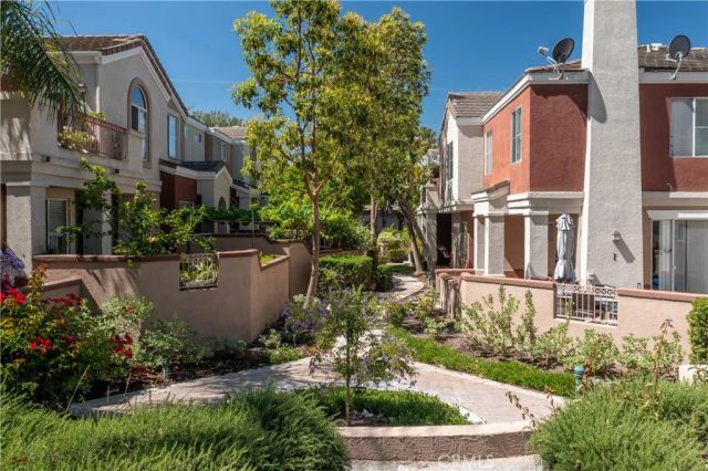 112 Santa Barbara Court, Lake Forest, CA 92610