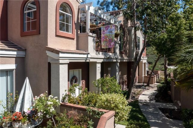 112 Santa Barbara Court, Lake Forest, CA 92610