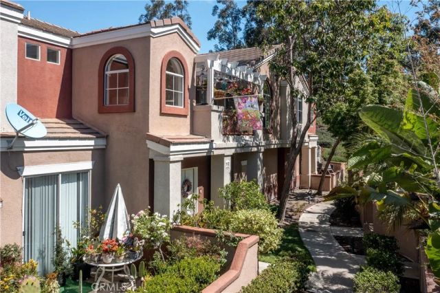 112 Santa Barbara Court, Lake Forest, CA 92610