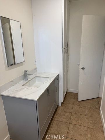 787 Gardenia, Long Beach, CA 90813