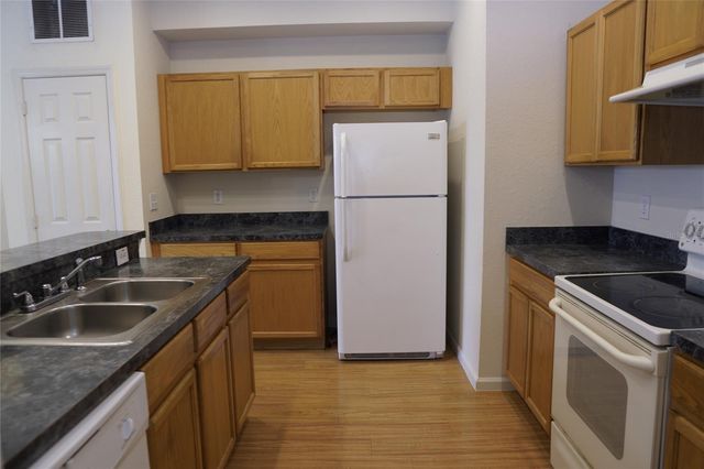 3007 LANGDON LANE N, Kissimmee, FL 34741