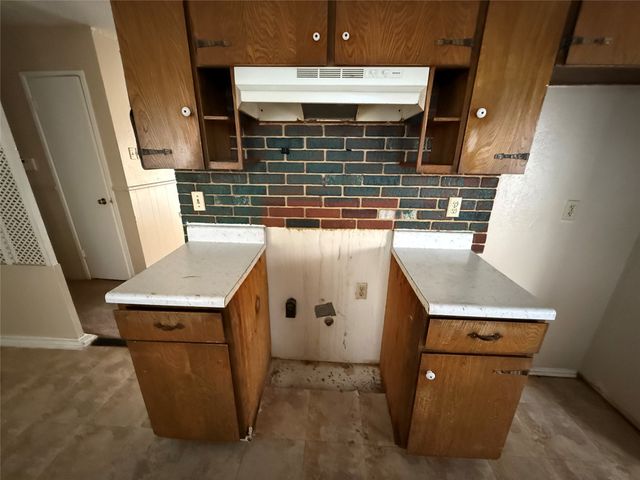 801 Tearose Drive, Garland, TX 75040