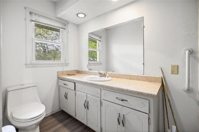 863 Kendall Road, Peculiar, MO 64078