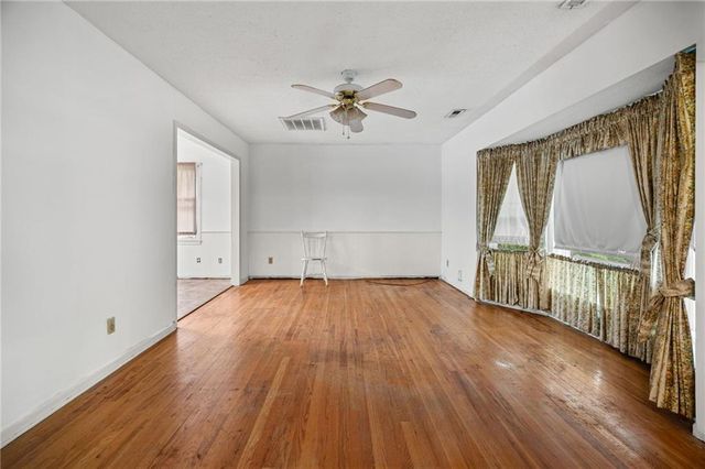 863 Kendall Road, Peculiar, MO 64078