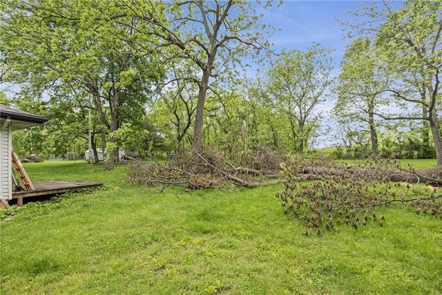 863 Kendall Road, Peculiar, MO 64078