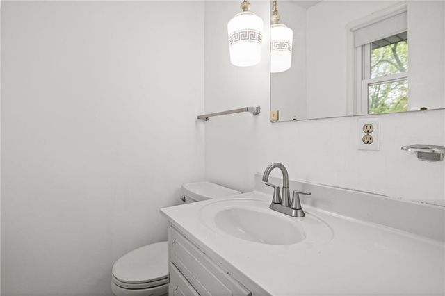 863 Kendall Road, Peculiar, MO 64078