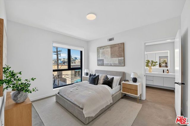 904 S New Hampshire Avenue 407, Los Angeles, CA 90006