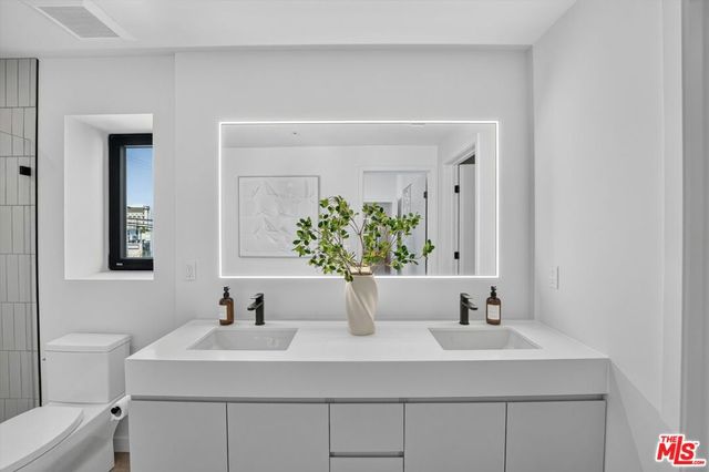 904 S New Hampshire Avenue 407, Los Angeles, CA 90006