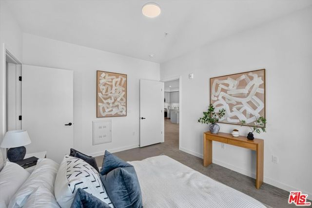 904 S New Hampshire Avenue 407, Los Angeles, CA 90006