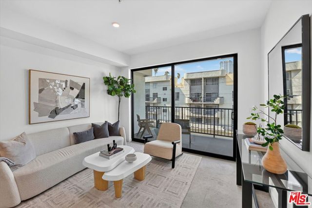 904 S New Hampshire Avenue 407, Los Angeles, CA 90006