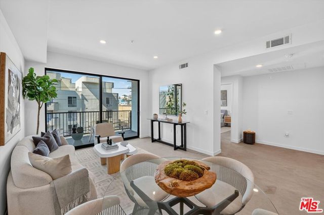 904 S New Hampshire Avenue 407, Los Angeles, CA 90006