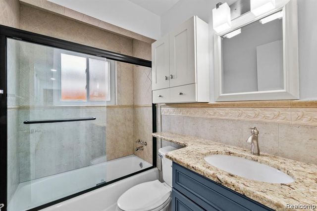 28419 Park Court, Madison Heights, MI 48071