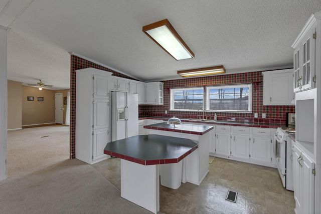 895 Becks Knob Road SW, Lancaster, OH 43130