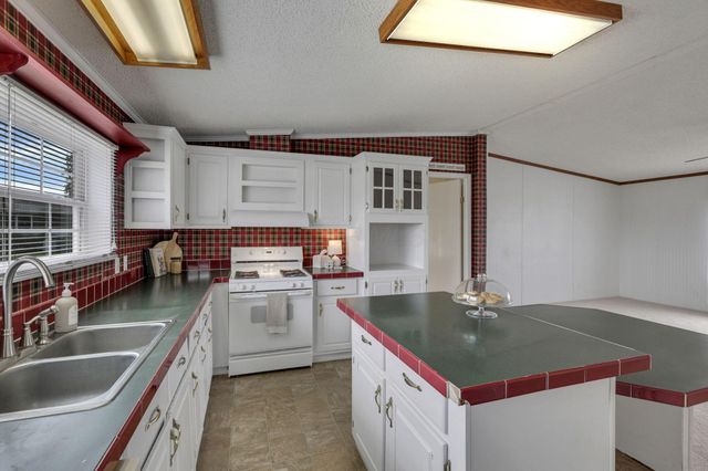 895 Becks Knob Road SW, Lancaster, OH 43130