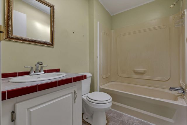 895 Becks Knob Road SW, Lancaster, OH 43130