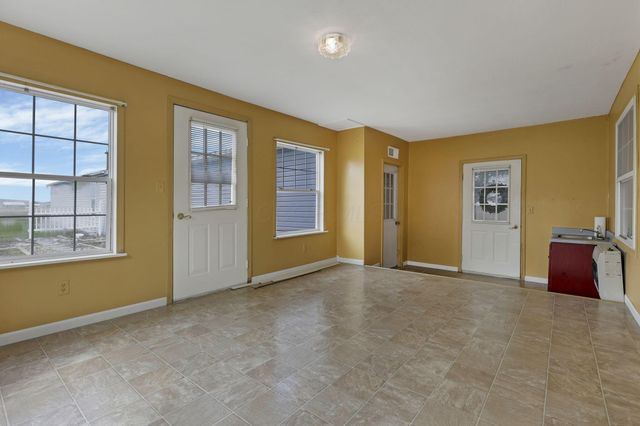 895 Becks Knob Road SW, Lancaster, OH 43130