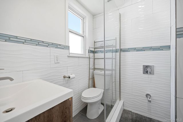4000 Pratt Avenue, Bronx, NY 10466