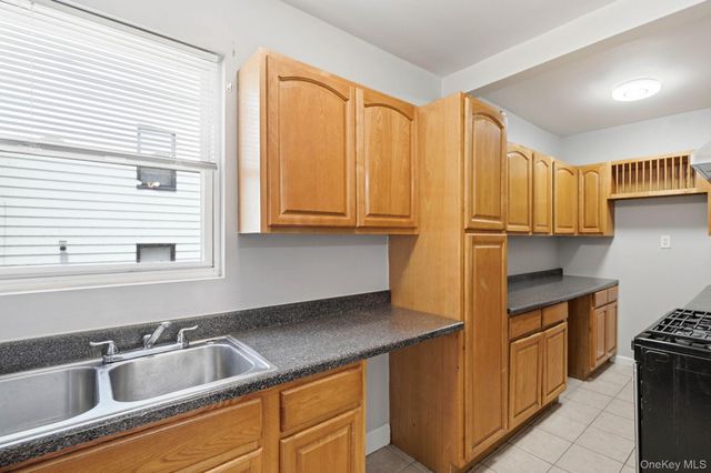 4000 Pratt Avenue, Bronx, NY 10466