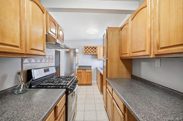 4000 Pratt Avenue, Bronx, NY 10466