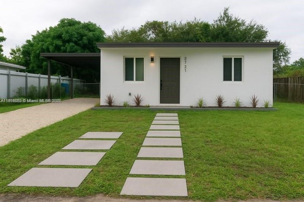 3721 SW 46th Ave, West Park, FL 33023