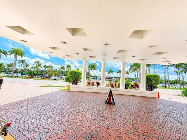 5005 Collins Ave 616, Miami Beach, FL 33140