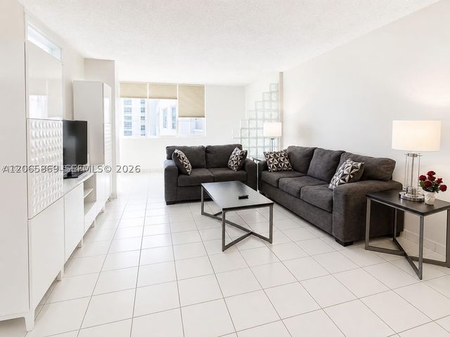 5005 Collins Ave 616, Miami Beach, FL 33140