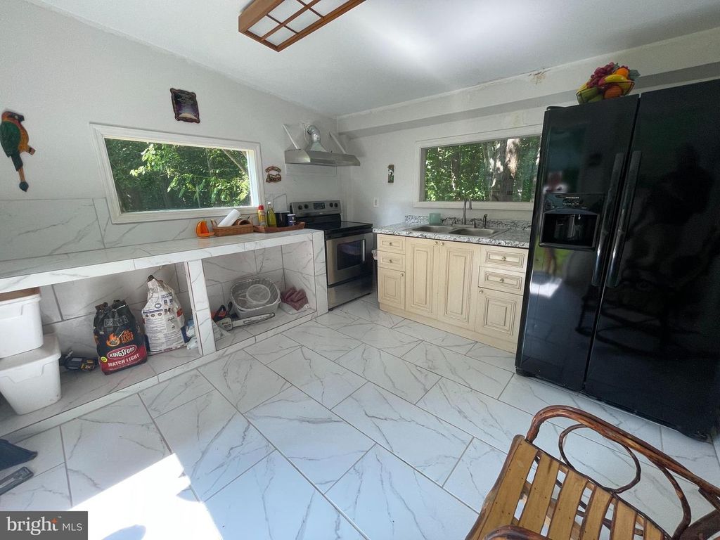 Image 19 of property listing at 531 KELLOGG MILL RD, Fredericksburg, VA 22406