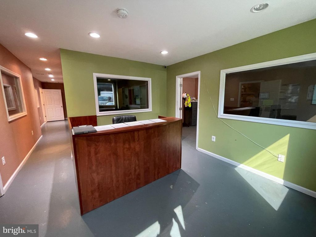 Image 2 of property listing at 531 KELLOGG MILL RD, Fredericksburg, VA 22406