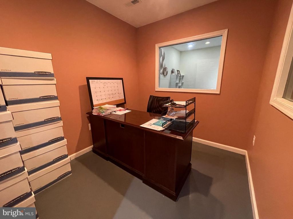 Image 8 of property listing at 531 KELLOGG MILL RD, Fredericksburg, VA 22406