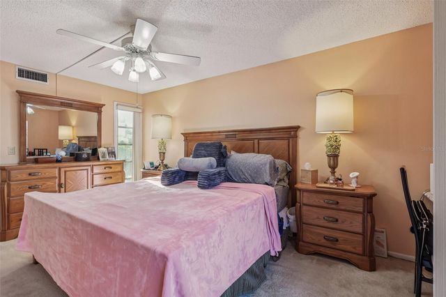 1051 S HIGHLAND STREET 3B, Mount Dora, FL 32757