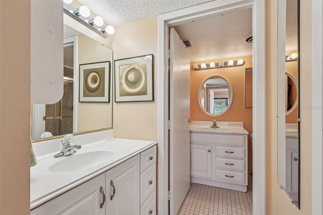 1051 S HIGHLAND STREET 3B, Mount Dora, FL 32757