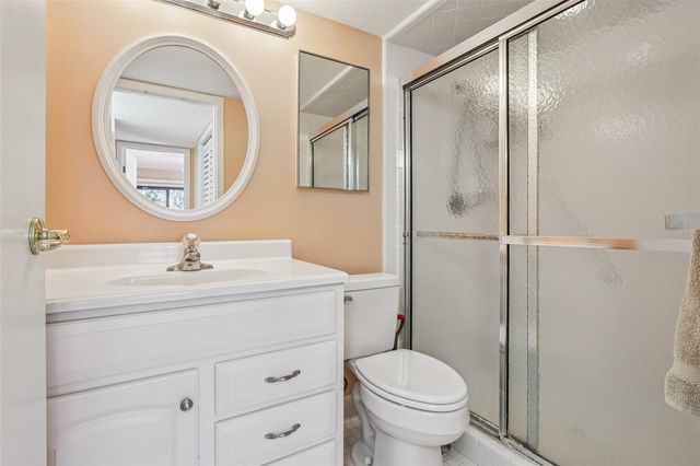 1051 S HIGHLAND STREET 3B, Mount Dora, FL 32757