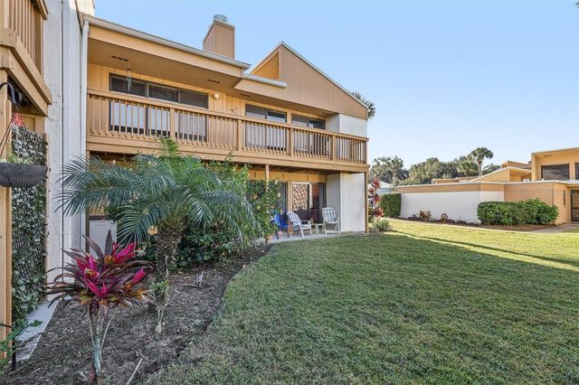 1051 S HIGHLAND STREET 3B, Mount Dora, FL 32757