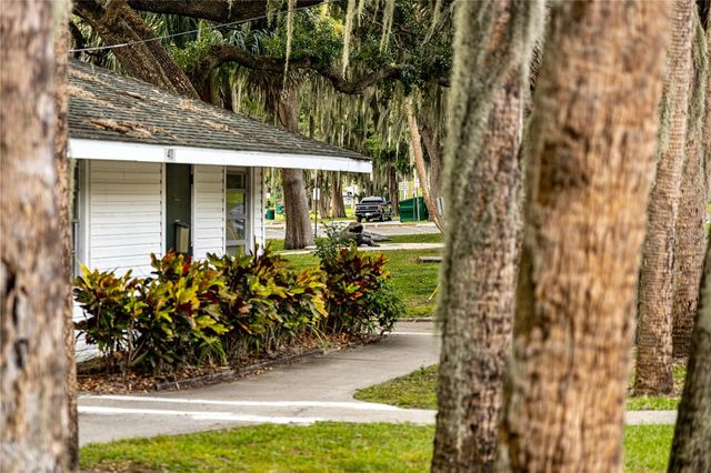 1051 S HIGHLAND STREET 3B, Mount Dora, FL 32757