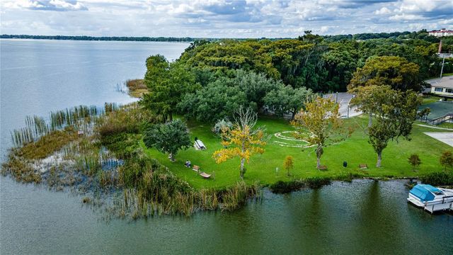 1051 S HIGHLAND STREET 3B, Mount Dora, FL 32757