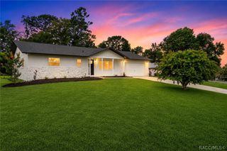 211 S Davis Street, Beverly Hills, FL 34465