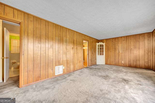 135 Bostwick Road, Oxford, GA 30054