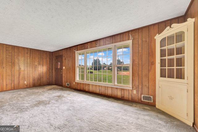 135 Bostwick Road, Oxford, GA 30054
