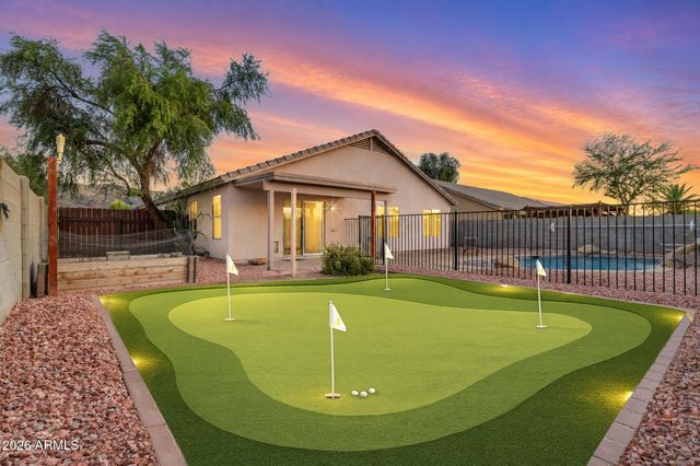 1740 E FRANCISCO Drive, Phoenix, AZ 85042