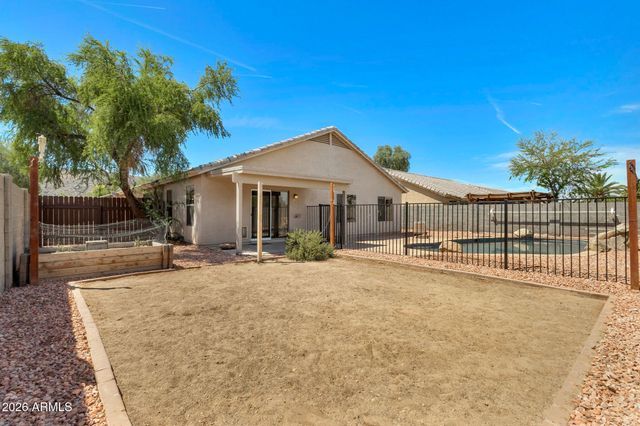 1740 E FRANCISCO Drive, Phoenix, AZ 85042